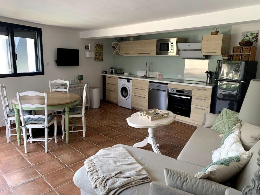 Appartement Bas De Maison Lavilledieu  المظهر الخارجي الصورة
