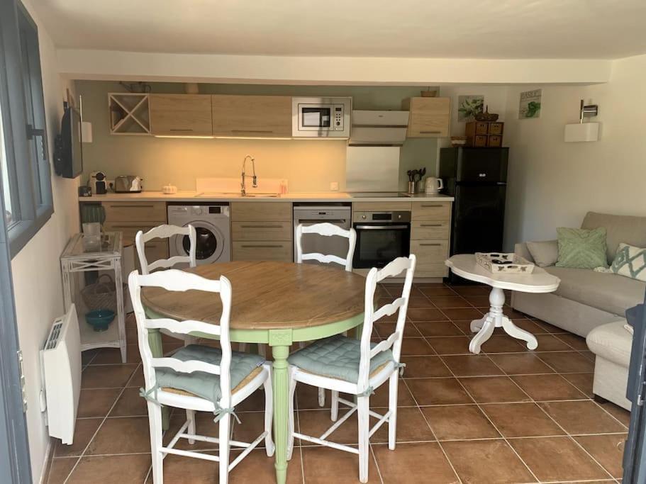 Appartement Bas De Maison Lavilledieu  المظهر الخارجي الصورة